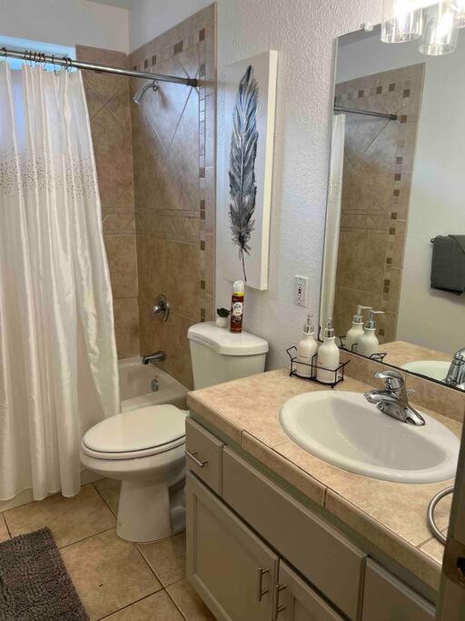 Spacious Getaway! Pool, Spa, Sleeps 9 Lake Havasu City Exterior photo