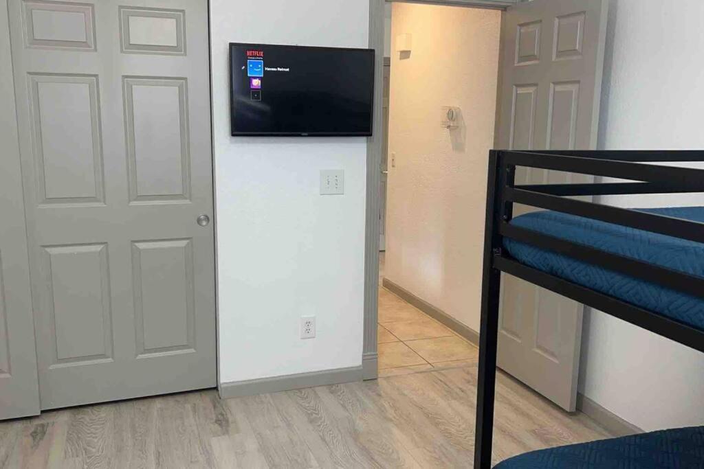 Spacious Getaway! Pool, Spa, Sleeps 9 Lake Havasu City Exterior photo