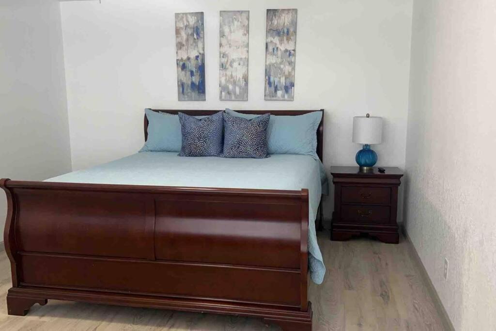 Spacious Getaway! Pool, Spa, Sleeps 9 Lake Havasu City Exterior photo