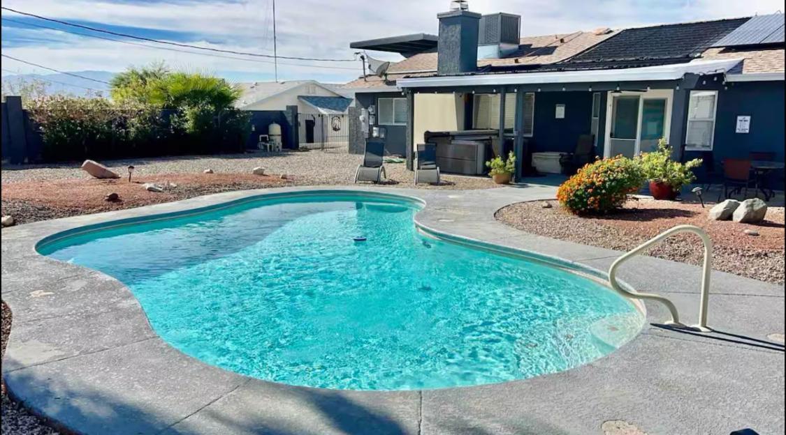 Spacious Getaway! Pool, Spa, Sleeps 9 Lake Havasu City Exterior photo